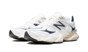 9060 "White / Navy"